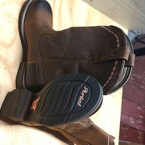 Ladies Ariat boots